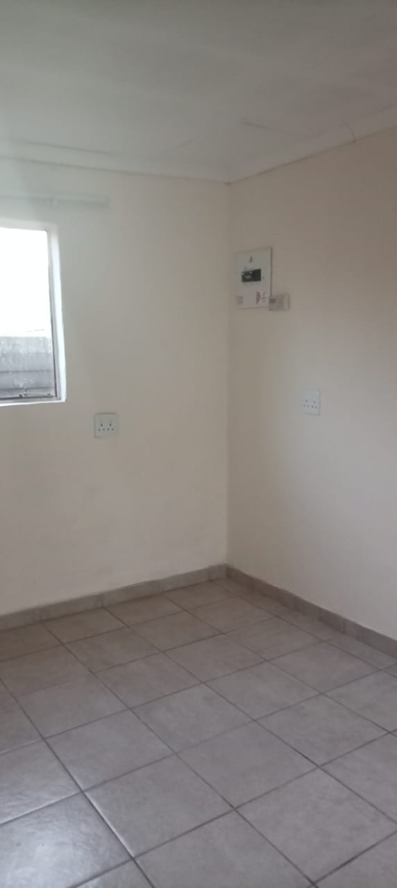 To Let 1 Bedroom Property for Rent in Promosa North West